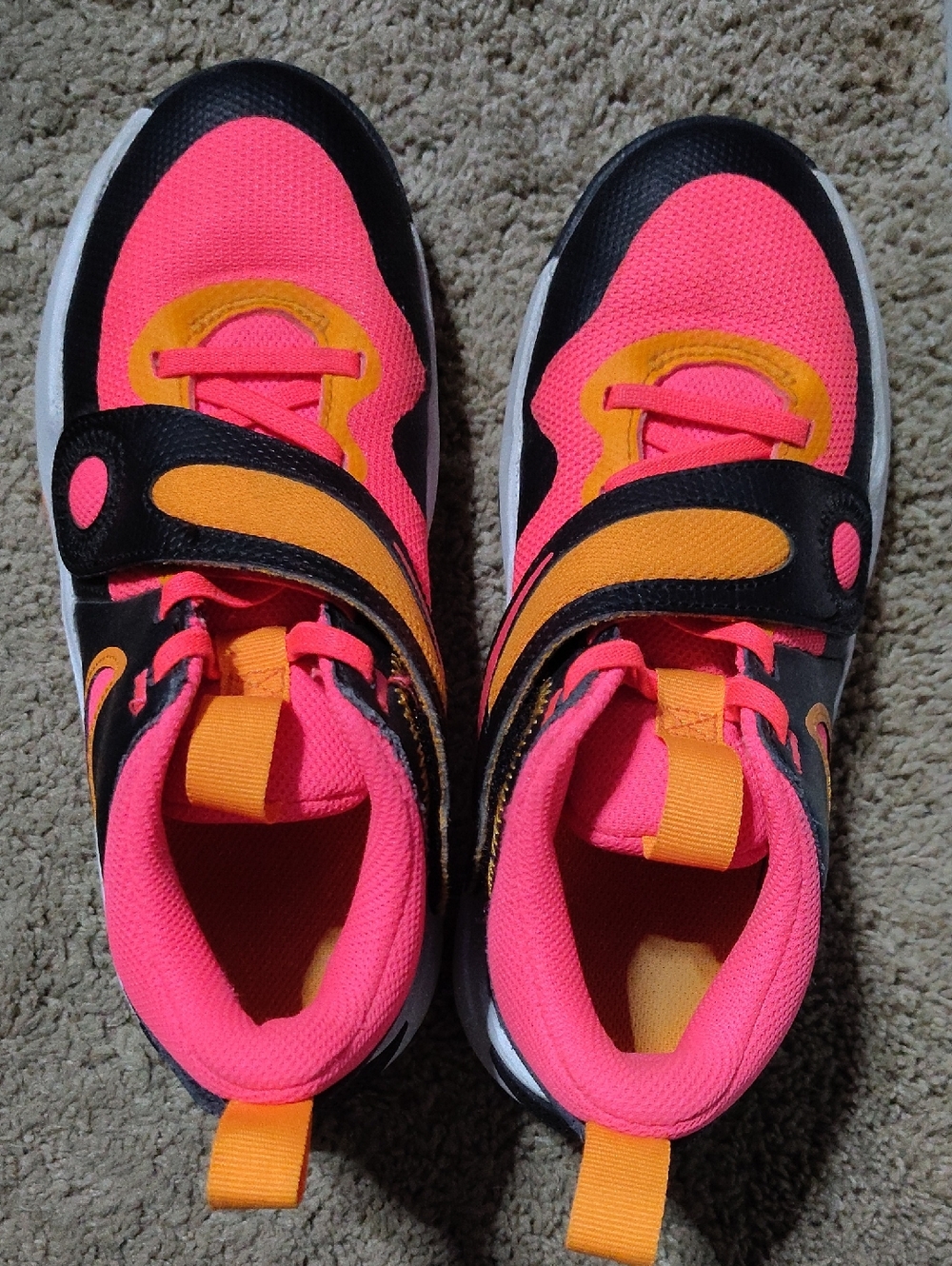 Kids Pink and Orange Athletic Shoes - Youth Sport Sneakers Size 4 $ 65